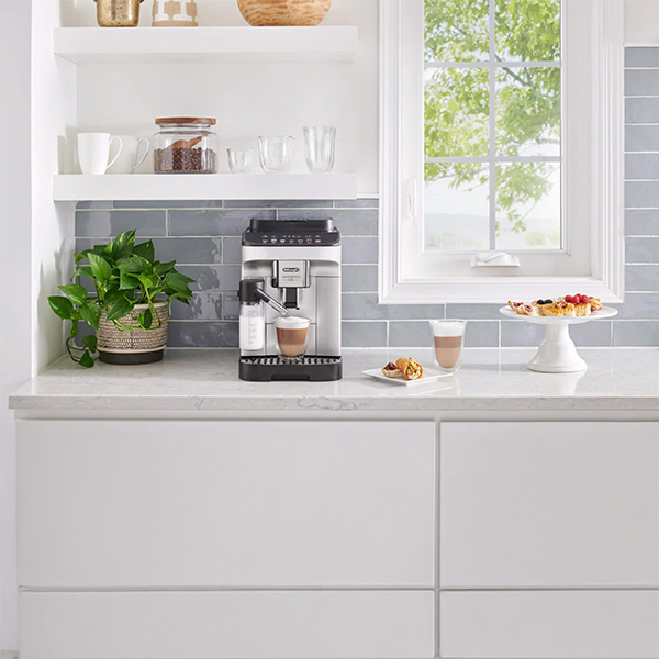 delonghi-magnifica-automatic-espresso-maker-7bed14d4-a20a-4b56-b0a6-5331dbaa12c7
